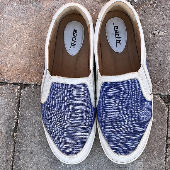earth 8.5 leather slip on sneaker - Picture 2 of 12